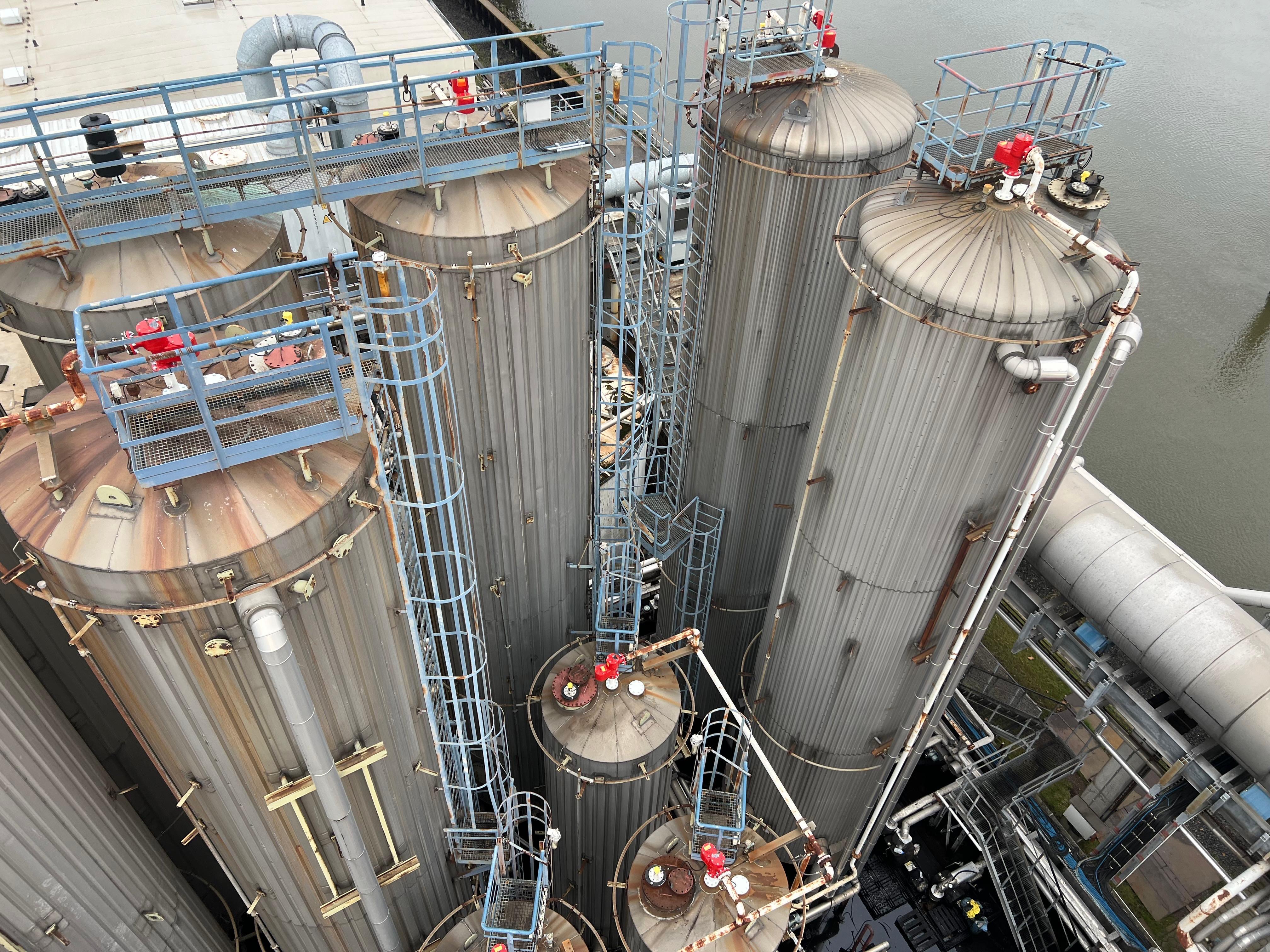 Industrieanlage - Hochtanks